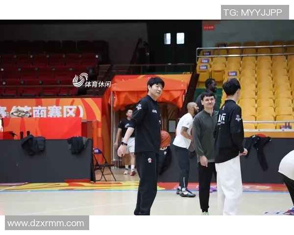 2018年山东高速男篮与辽宁队激战回顾精彩瞬间与赛场亮点分析